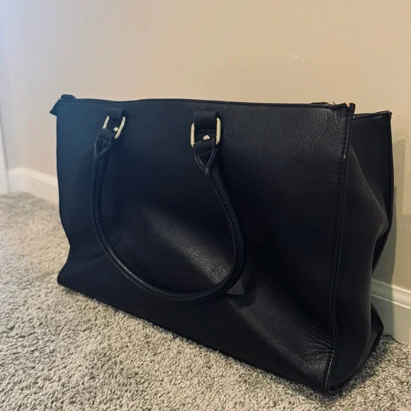 Black Leather Tote Bag - Picture 3 of 12